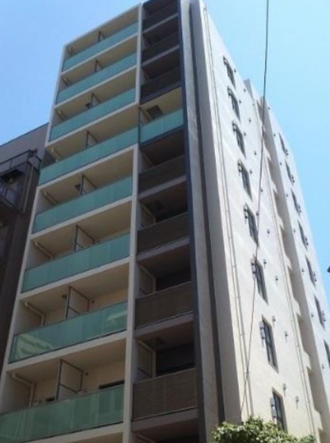 建物外観　１１階建ての賃貸マンション