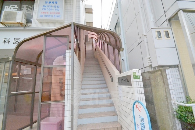 フラワービルの外観写真