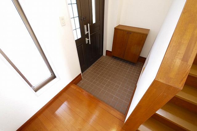 玄関　明るい玄関です