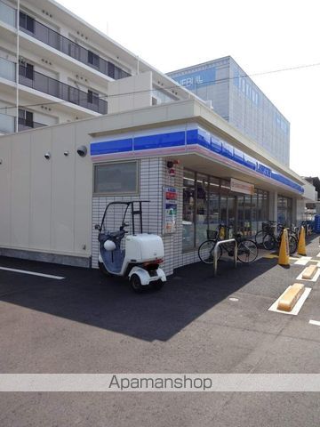 コンビニ　ローソン（コンビニ）まで128m