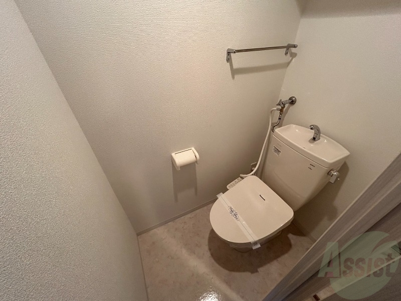 トイレ　トイレです。ウォシュレット付を探している方、おすすめです。