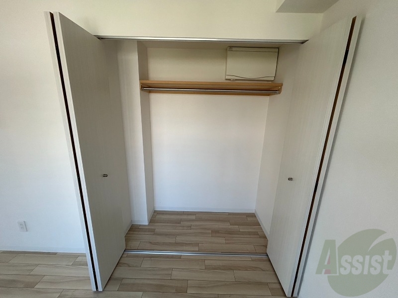 収納　寝室の収納です。部屋がすっきり片付きます。