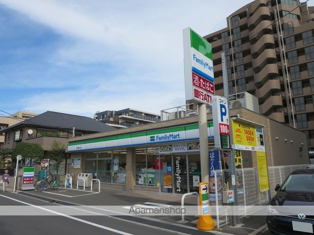 コンビニ　ファミリーマート（コンビニ）まで152m