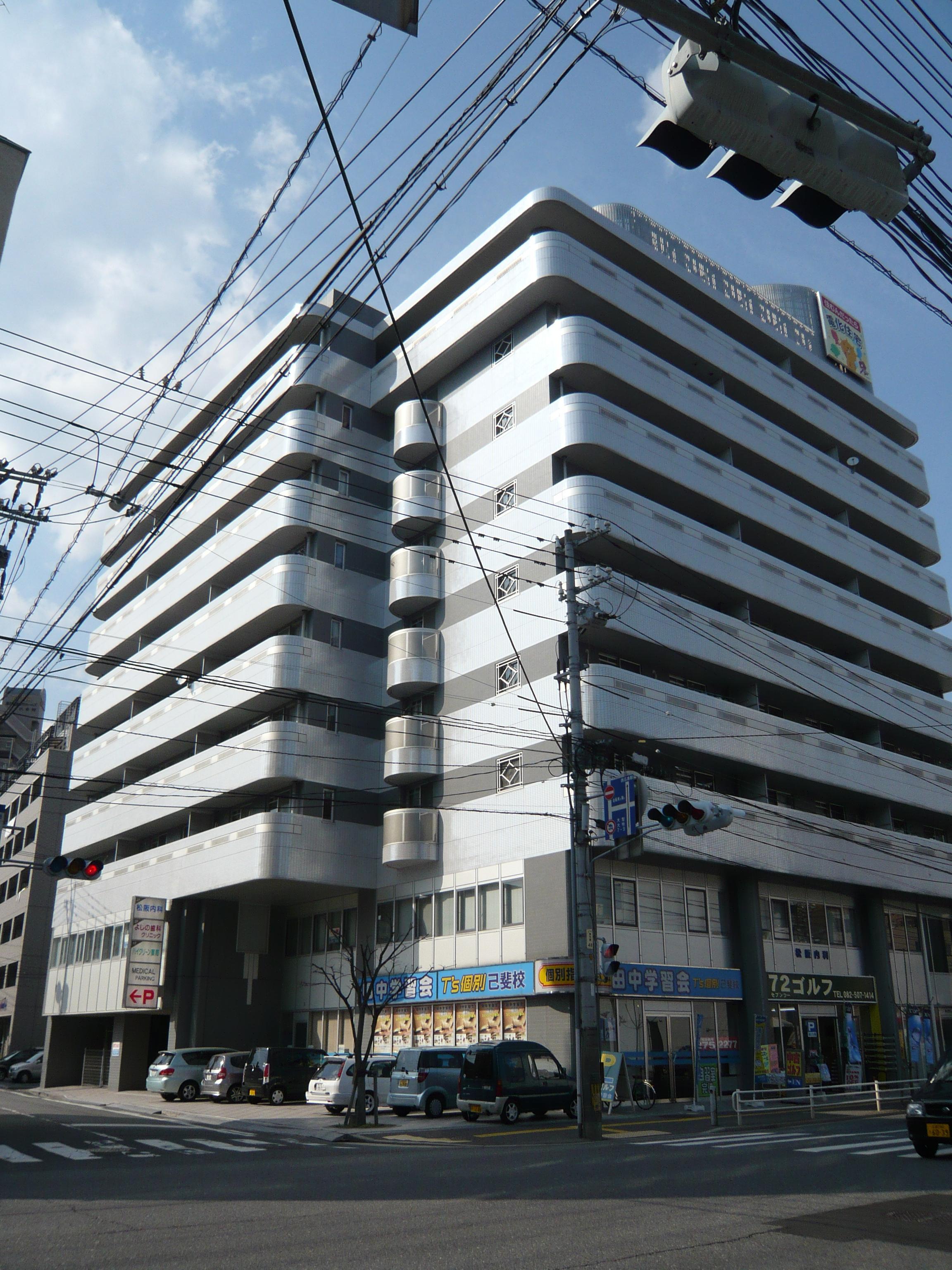 広島市西区己斐本町のマンションの建物外観