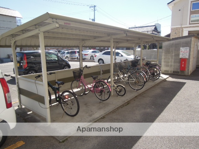 駐車場　エントランス
