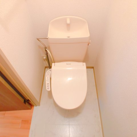 【薩摩川内市中郷のアパートのトイレ】