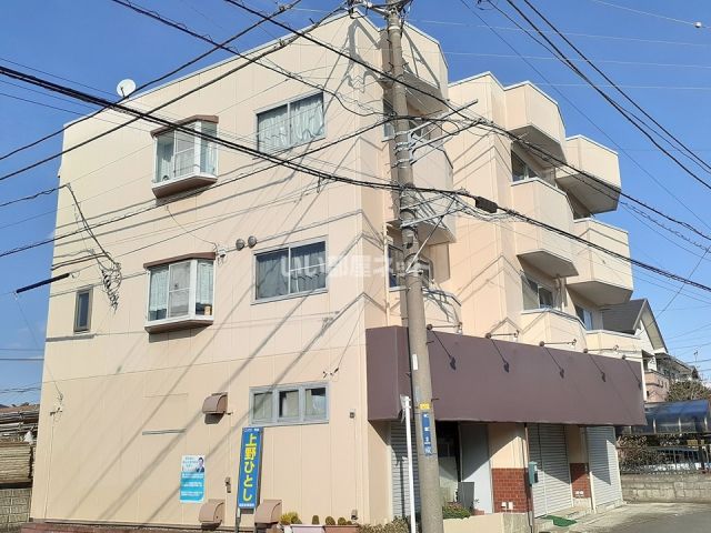 平塚市中堂のマンションの建物外観