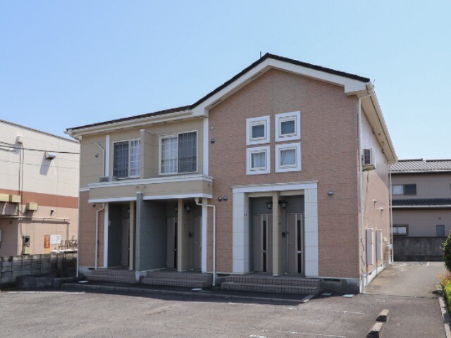 栃木市平柳町のアパートの建物外観