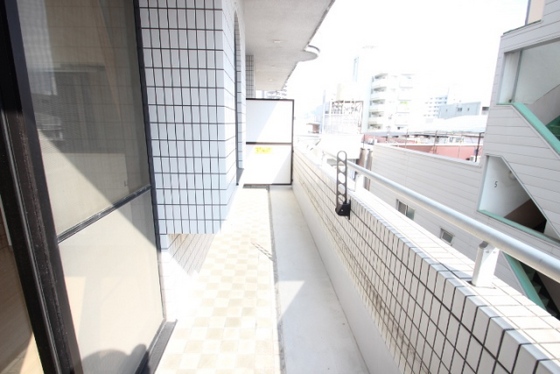 【広島市中区南竹屋町のマンションのバルコニー】