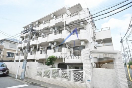 【川崎市高津区諏訪のマンションの建物外観】