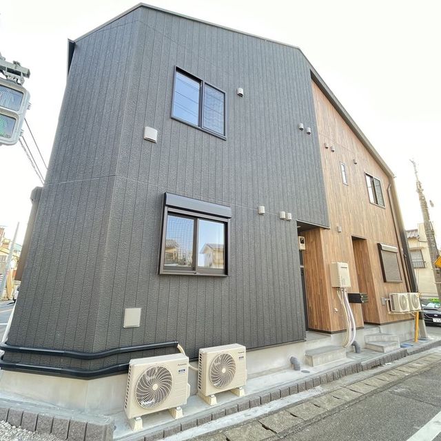 松戸市小山のアパートの建物外観