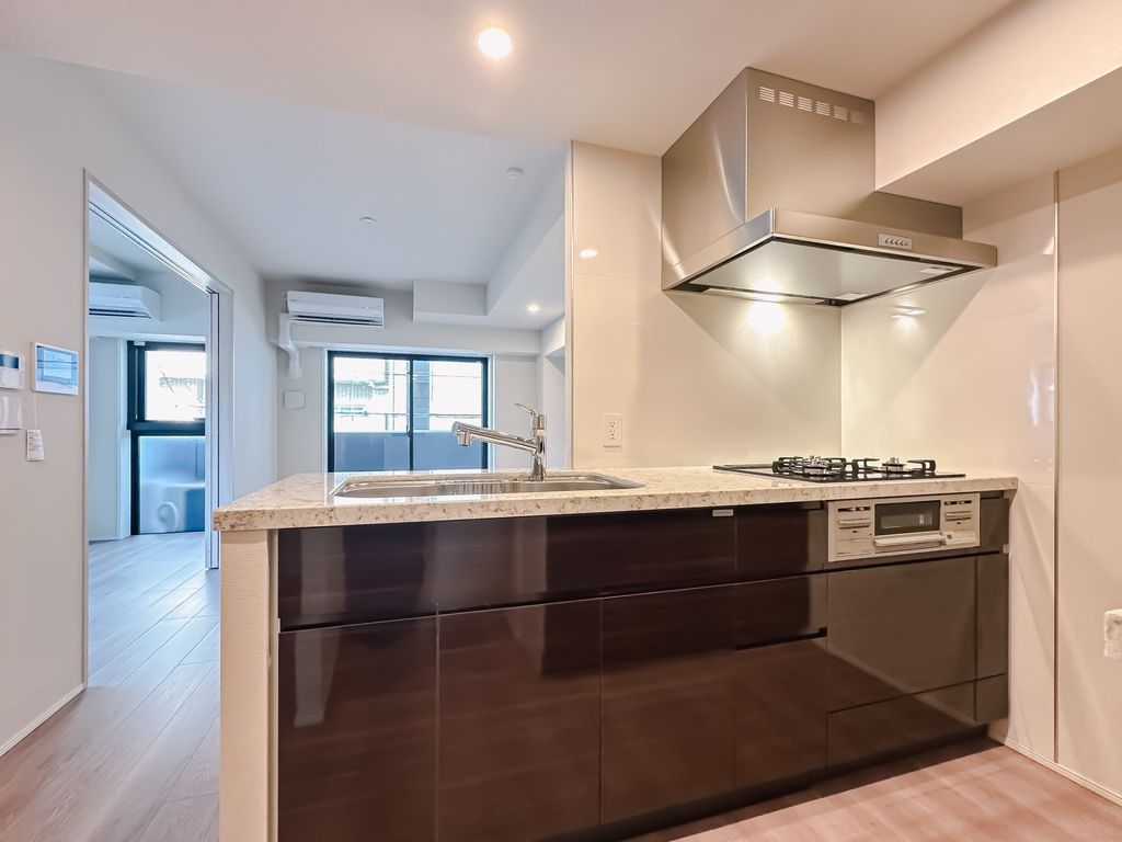 キッチン　バルコニー