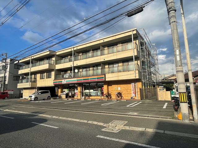 コンビニ　セブン－イレブン枚方香里ケ丘店（コンビニ）まで530m