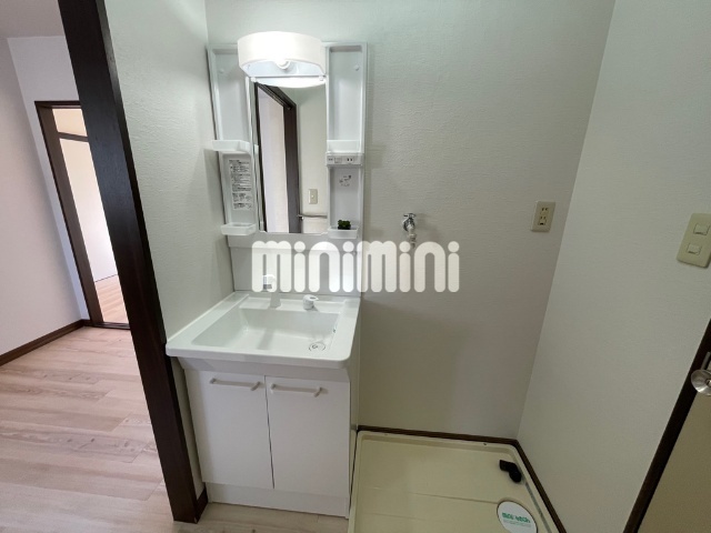 洗面設備　洗面台交換新品