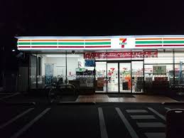 コンビニ　セブンイレブン三鷹新川6丁目店（コンビニ）まで241m