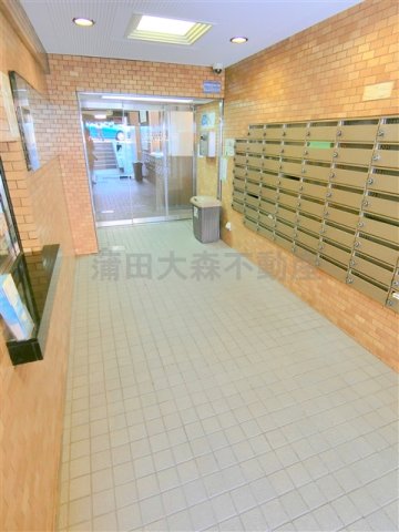エントランス　防犯カメラオートロックメールBOX管理人室