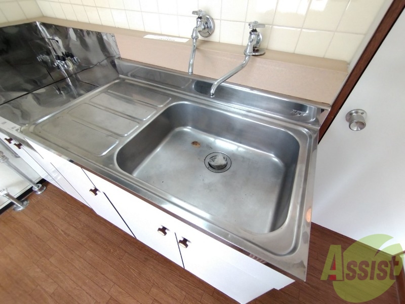 洗面設備　洗面台はありませんがこちらで洗顔などができます。