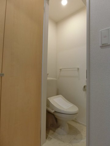 トイレ　イメージ103号室写真　反転タイプ