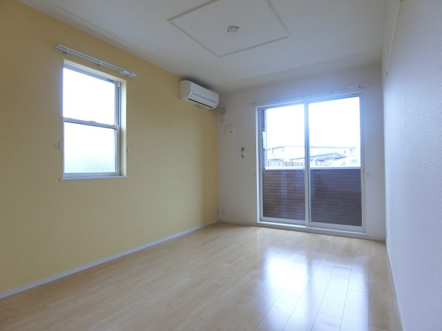 居室・リビング　イメージ103号室写真　反転タイプ