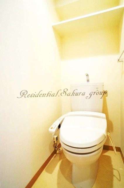 トイレ　嬉しい温水洗浄便座♪