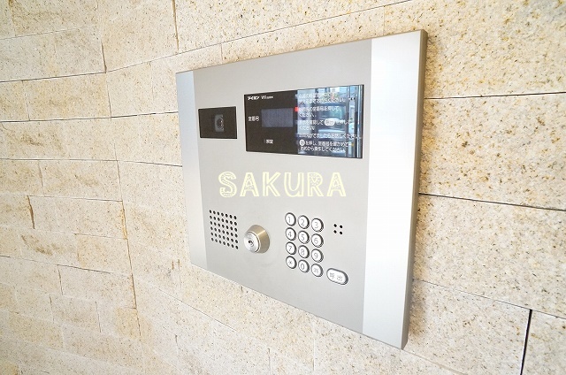 セキュリティ　不審者、勧誘員をシャットアウトできるオートロックです♪