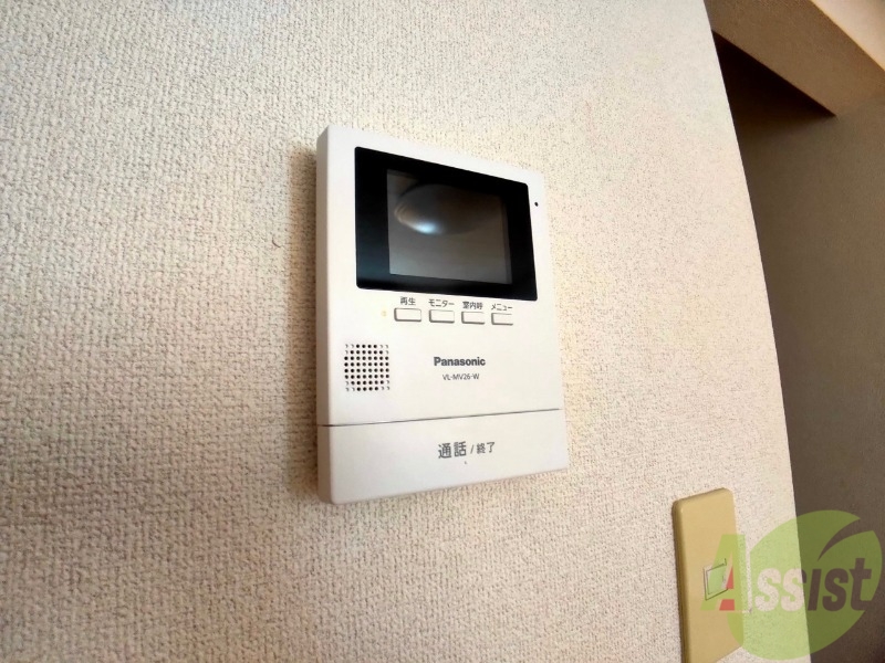 セキュリティ　ＴＶモニター付インターホンです。来客者の顔が見えるので安心！