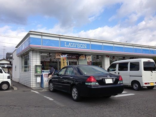 コンビニ　ローソン神辺湯野店（コンビニ）まで650m