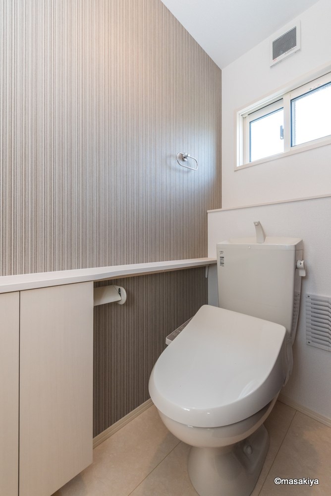 トイレ　トイレ　ウォシュレット付き