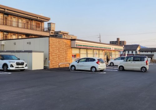 コンビニ　セブンイレブン 長野三輪2丁目店（コンビニ）まで257m