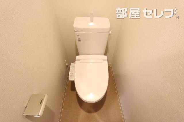 トイレ　４０５号室の写真になります。