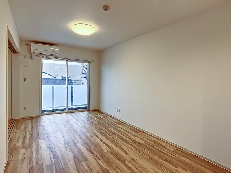 居室・リビング　同建物、同間取り画像