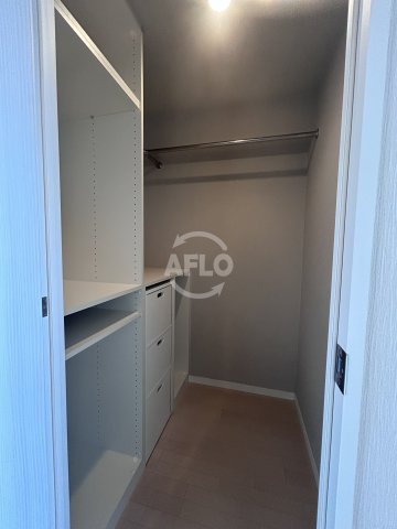 収納　アビティ江坂　ウォークインクローゼット