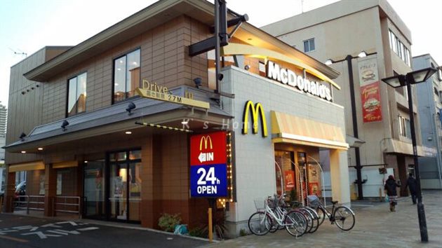 飲食店　マクドナルド 神戸大開通店（飲食店）まで637m
