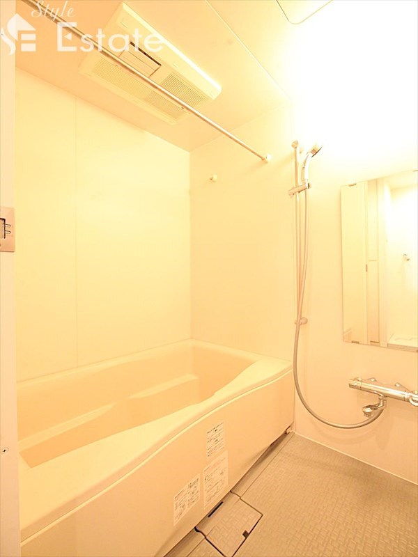 バス・シャワールーム　バスルーム