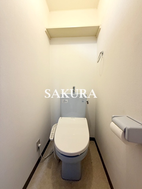 トイレ　嬉しい温水洗浄便座付き♪