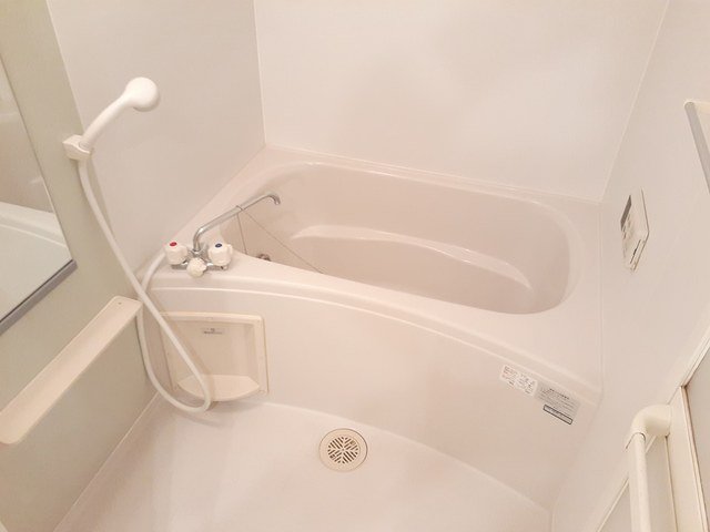 バス・シャワールーム　ゆったり過ごせるお風呂です