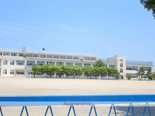 小学校　篠原小学校（小学校）まで790m