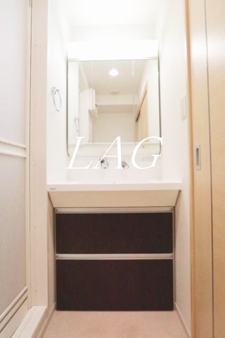 洗面設備　洗面台です。