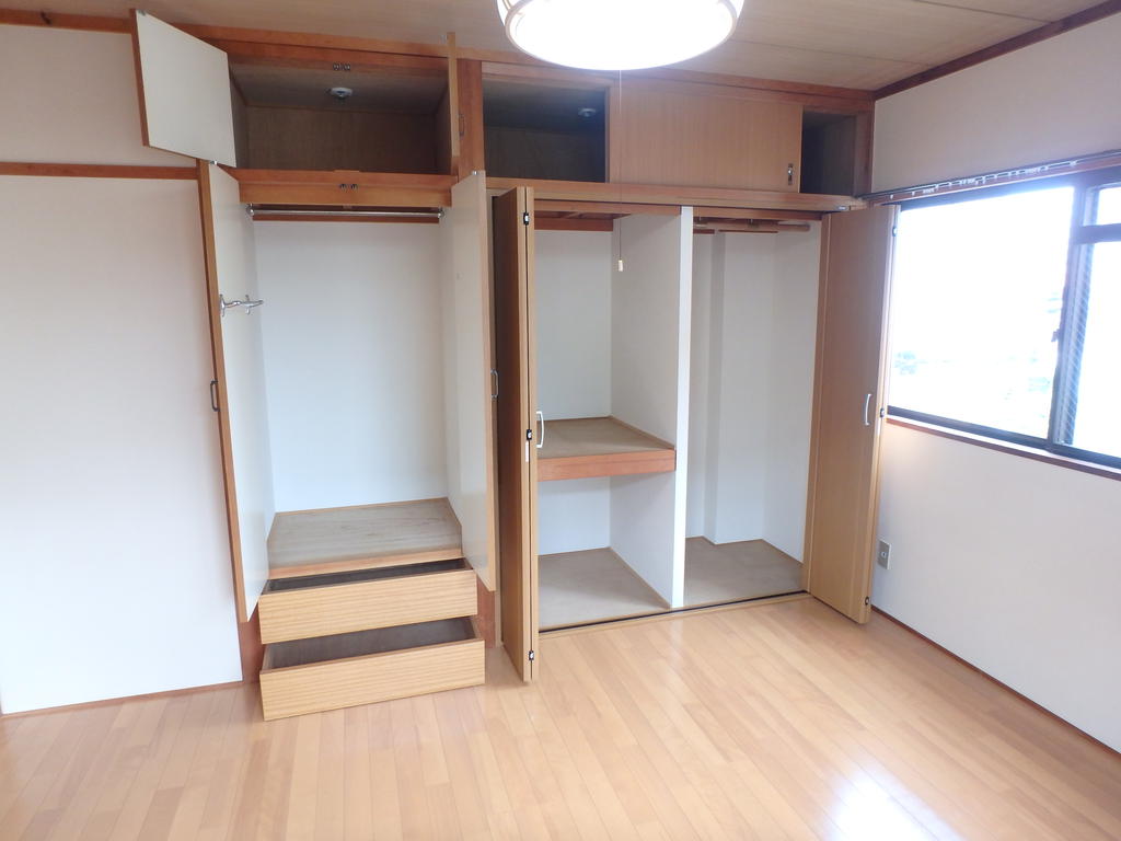 収納　たっぷり収納付きですよ(＾＾)