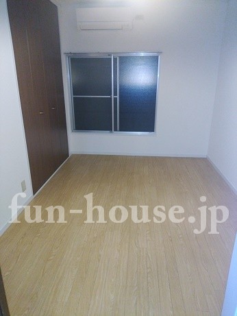 居室・リビング　内装は美室にリフォーム済みです♪