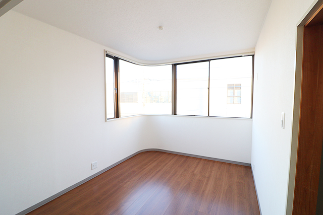 その他部屋・スペース　☆角部屋で窓が沢山あるのでいつも室内明るいです！