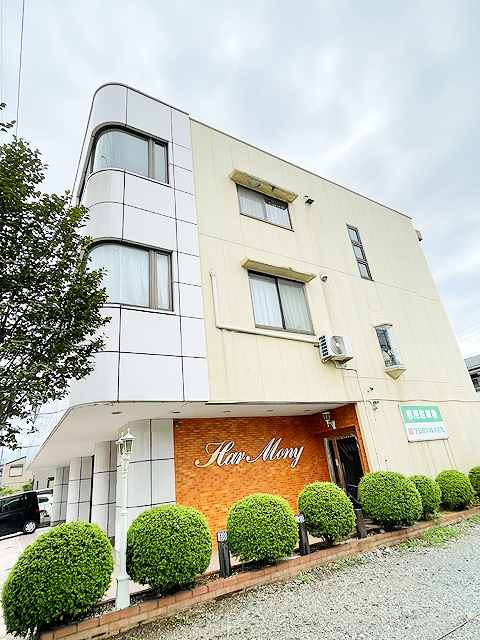 建物外観　★東南向きの角部屋で陽当り良好です！