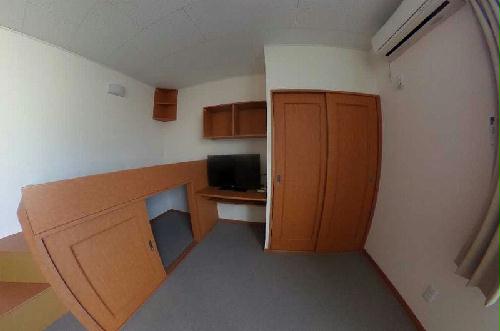 収納　クローゼット、収納棚、ベッド下収納あり。