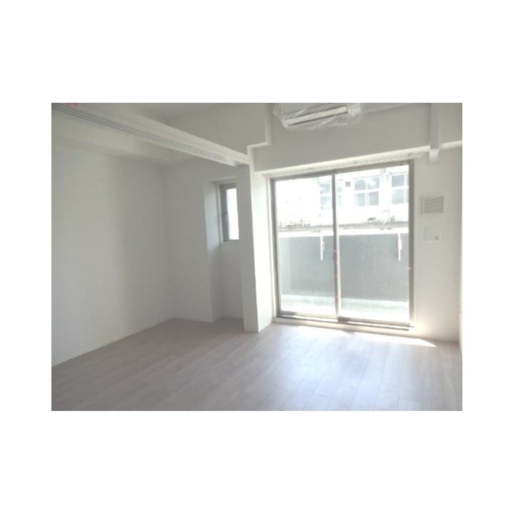 居室・リビング　２部屋続きです☆