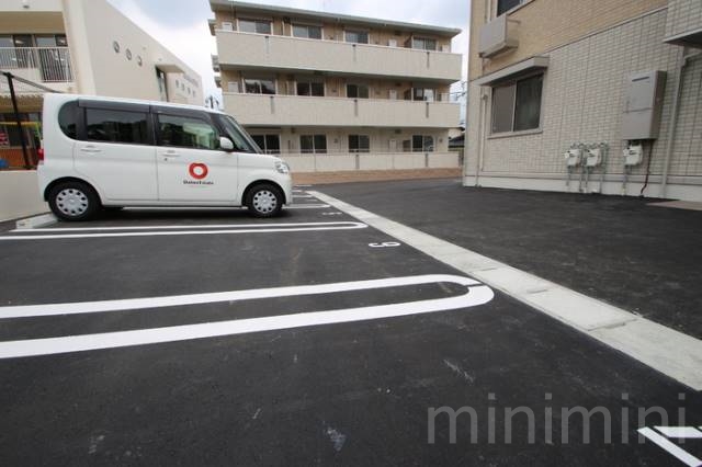 【D-room博多麦野　壱番館の駐車場】