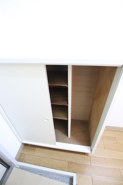 玄関　シューズボックスです♪