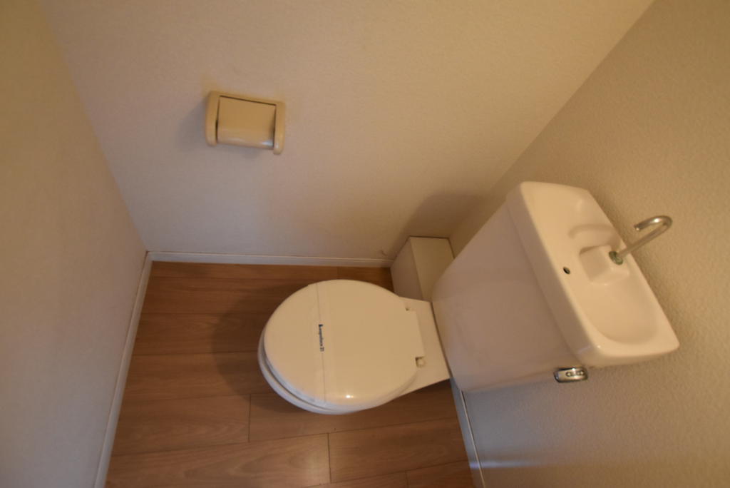 レオパレスシャルマンのトイレ写真