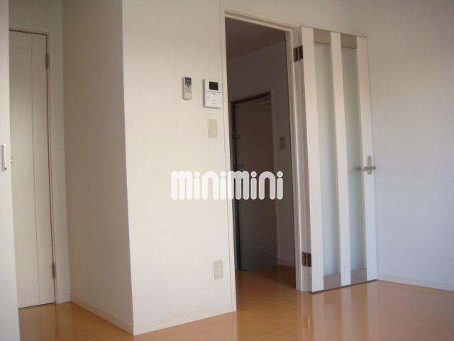 居室・リビング　ＴＶモニターホンつきです。