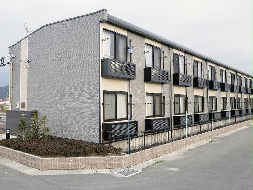 【レオパレスひまわりの建物外観】