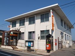 郵便局　新屋郵便局（郵便局）まで1021m